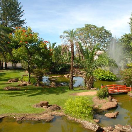 Lacqua Diroma Hotel Com Parque Aquatico 24 Horas Caldas Novas Exterior photo