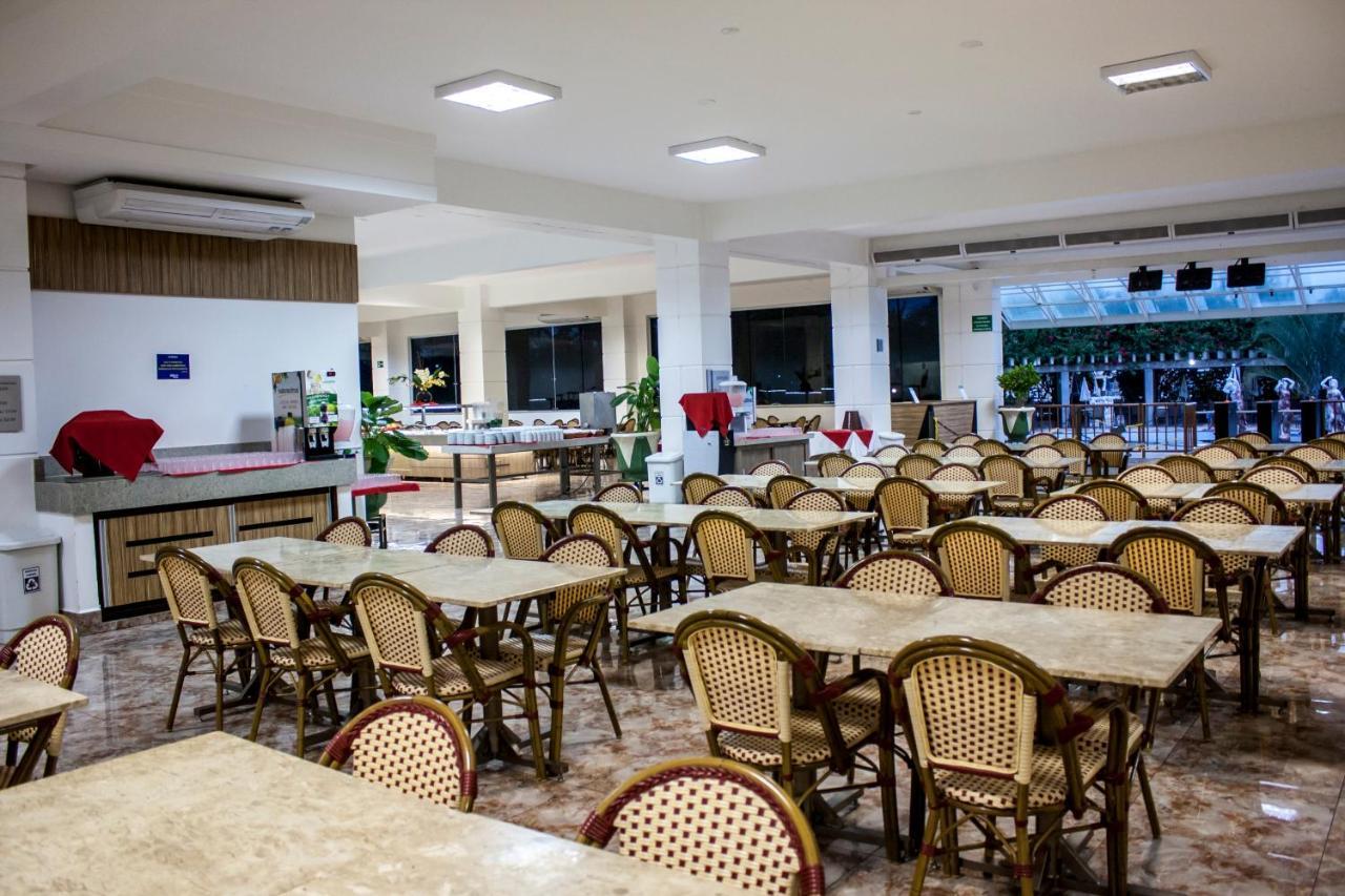 Lacqua Diroma Hotel Com Parque Aquatico 24 Horas Caldas Novas Exterior photo